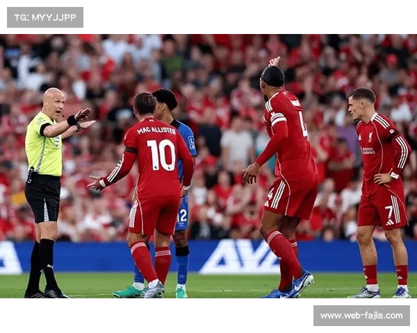 VAR技术应用再引热议，英超联赛裁判标准面临考验